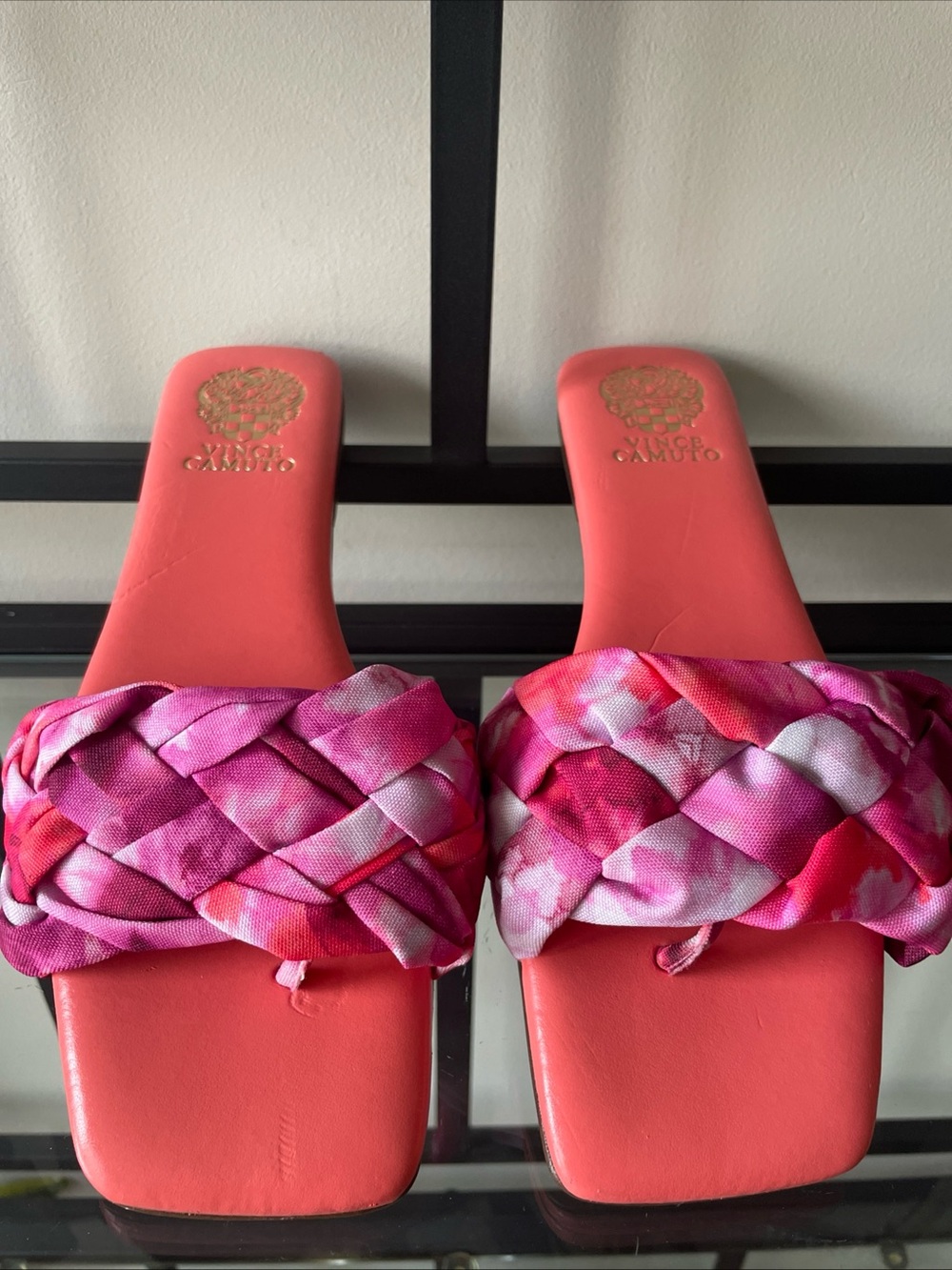 Vince Camuto Antonni coral leather & braided pink fabric slide thong sandals